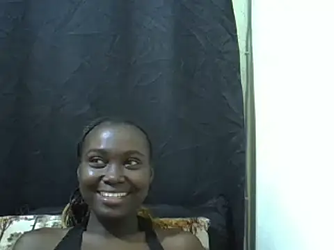 Snapshot of Cutteypeach chatting on 05-19-26, 09:15 Cutteypeach online show from 05-19-26, 09:15