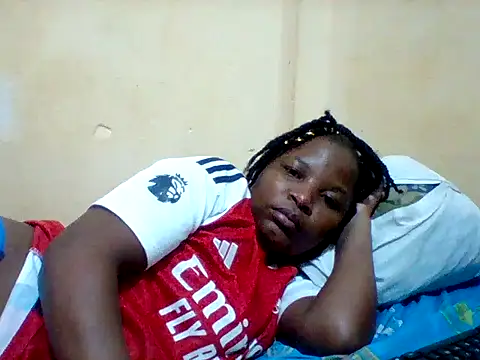 Snapshot of Camilla-Sweets chatting on 05-17-26, 06:59 Camilla-Sweets online show from 05-17-26, 06:59