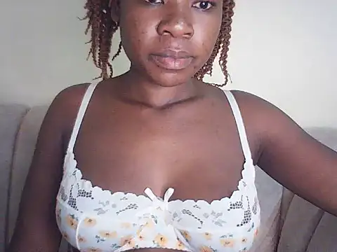 Snapshot of spicy-laidy01 chatting on 05-17-26, 06:04 spicy-laidy01 online show from 05-17-26, 06:04