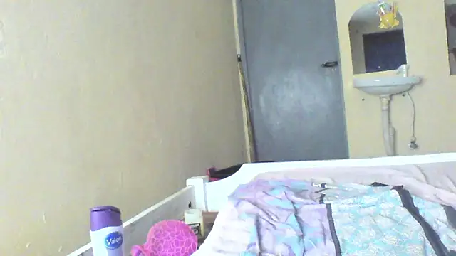 sexybaddie1 online show from 05-23-26, 12:38
