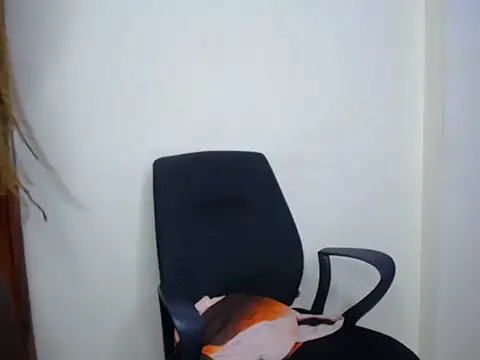 SweetCoochie222 online show from 05-29-26, 04:05