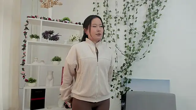 LaritaLevell online show from 05-17-26, 07:06