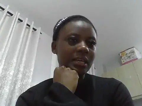 Snapshot of Smalltittsbigass chatting on 05-16-26, 05:34 Smalltittsbigass online show from 05-16-26, 05:34