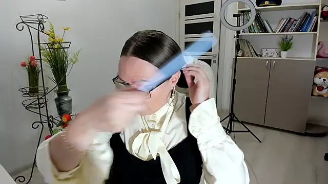 Vika73 online show from 11-28-25, 06:27