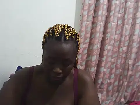 Snapshot of yummyqueen254 chatting on 07-16-26, 01:00 yummyqueen254 online show from 07-16-26, 01:00