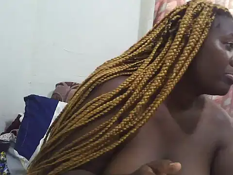 Snapshot of yummyqueen254 chatting on 07-26-26, 08:10 yummyqueen254 online show from 07-26-26, 08:10