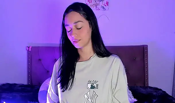 EmilyRamiirezz online show from 08-09-26, 11:53