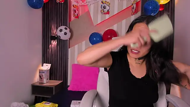 MadisonYoung000 online show from 07-06-26, 01:08
