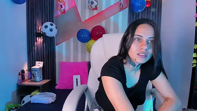 MadisonYoung000 online show from 07-06-26, 03:03