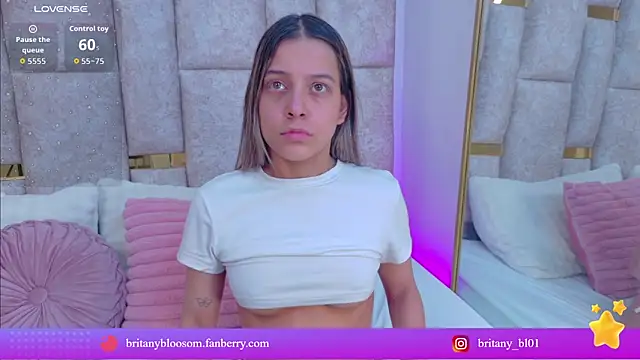 BritanyBlossom online show from 05-26-26, 06:37