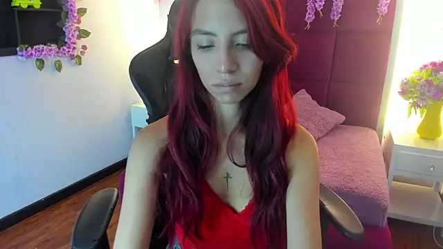 Snapshot of NinaaXXX_ chatting on 06-27-26, 06:46 NinaaXXX online show from 06-27-26, 06:46