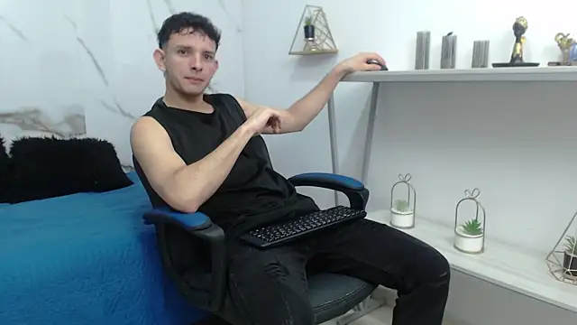 keen black  online show from 05-28-26, 02:53