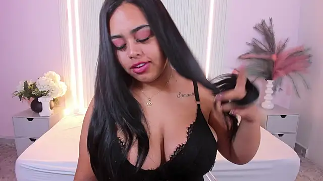 MiaLane3 online show from 05-27-26, 11:51