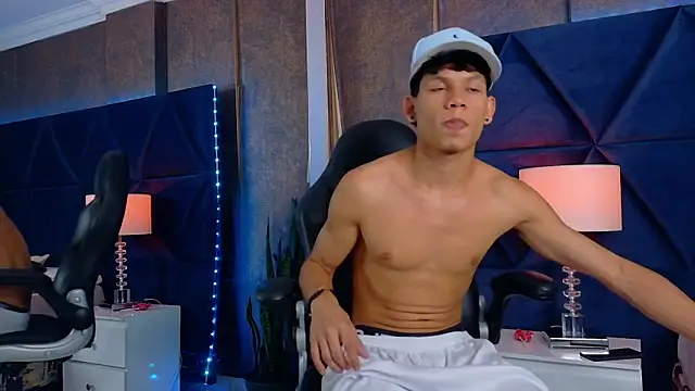 ThiagoFerrer  online show from 05-27-26, 04:31
