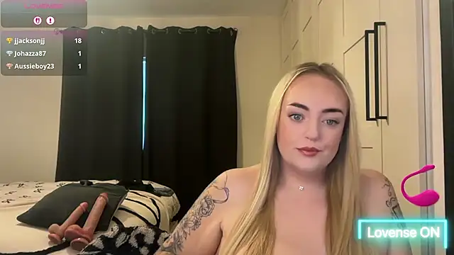CurvyWetWife online show from 05-19-26, 06:42
