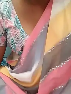 Snapshot of Tamil_Hot_Kulfi chatting on 05-23-26, 06:01 Tamil Hot Kulfi online show from 05-23-26, 06:01
