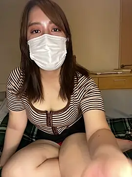 Snapshot of mami_ch chatting on 06-17-26, 01:34 mami ch online show from 06-17-26, 01:34