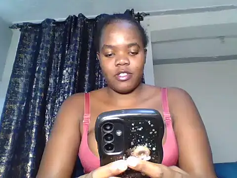 Snapshot of summerdivah chatting on 06-21-26, 01:24 summerdivah online show from 06-21-26, 01:24