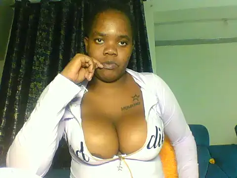Snapshot of summerdivah chatting on 06-25-26, 08:02 summerdivah online show from 06-25-26, 08:02