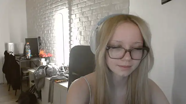 AmandaFix online show from 05-27-26, 07:44