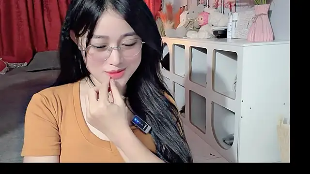 Bee-Cherry online show from 05-25-26, 05:24