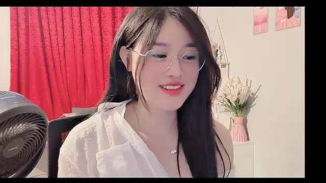 Bee-Cherry online show from 06-09-26, 01:56
