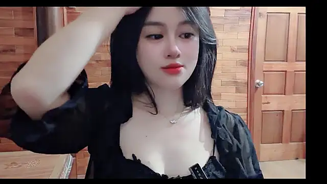 Bee-Cherry online show from 06-15-26, 06:59