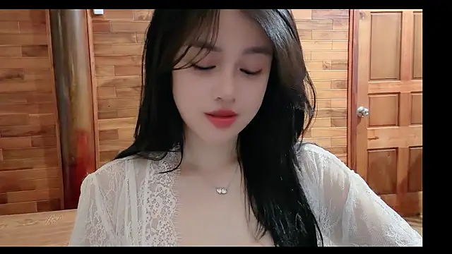Bee-Cherry online show from 06-18-26, 09:25