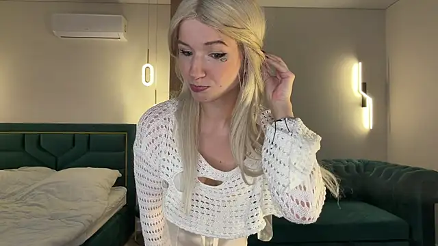 VikkiiSecret online show from 07-11-26, 04:32