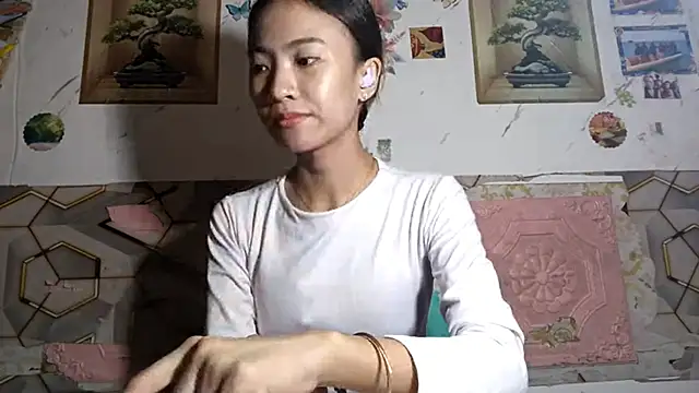 DeeannGunby online show from 05-28-26, 04:48