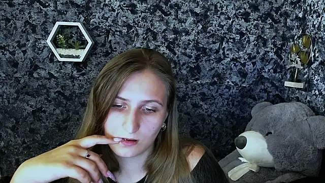 Jenny smille  online show from 06-05-26, 06:20