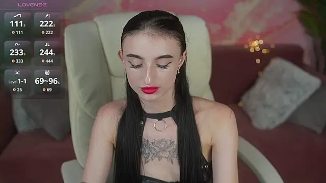 EmilyyMoon online show from 07-28-26, 02:13