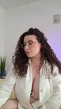 Snapshot of Elissa_Floyd__ chatting on 06-15-26, 09:22 Elissa Floyd online show from 06-15-26, 09:22