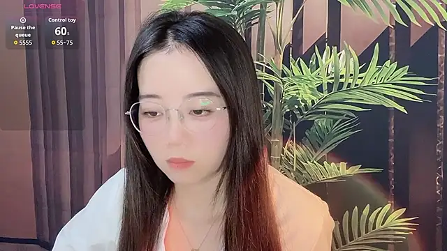 77-Vicky online show from 05-25-26, 06:52