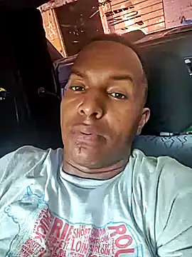 Snapshot of luis391986 chatting on 05-18-26, 06:36 luis391986 online show from 05-18-26, 06:36