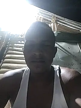 Snapshot of luis391986 chatting on 05-19-26, 01:56 luis391986 online show from 05-19-26, 01:56