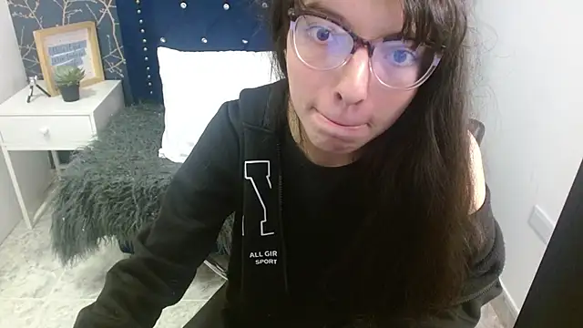 Allyshon  online show from 05-25-26, 07:53