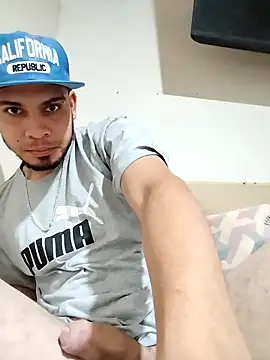 Snapshot of V3NENO_xxxhot1 chatting on 05-22-26, 02:33 V3NENO xxxhot1 online show from 05-22-26, 02:33