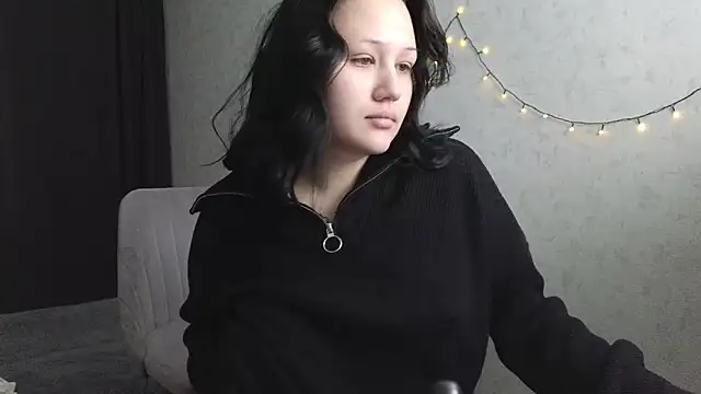 Tori cute online show from 05-23-26, 12:16