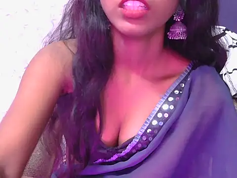Snapshot of iliyana-20 chatting on 06-05-26, 04:08 iliyana-20 online show from 06-05-26, 04:08