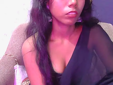 Snapshot of iliyana-20 chatting on 06-05-26, 06:52 iliyana-20 online show from 06-05-26, 06:52