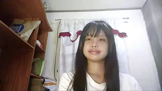 Snapshot of annawicket chatting on 05-19-26, 01:28 annawicket online show from 05-19-26, 01:28