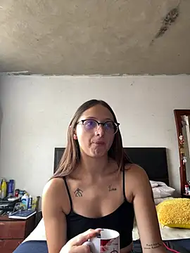 Snapshot of aria_rousse3 chatting on 06-02-26, 02:08 aria rousse3 online show from 06-02-26, 02:08