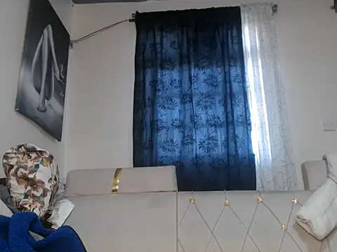sexyleah25 online show from 07-13-26, 05:43