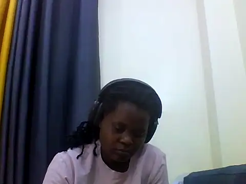 Snapshot of ladar chatting on 05-29-26, 04:38 ladar online show from 05-29-26, 04:38