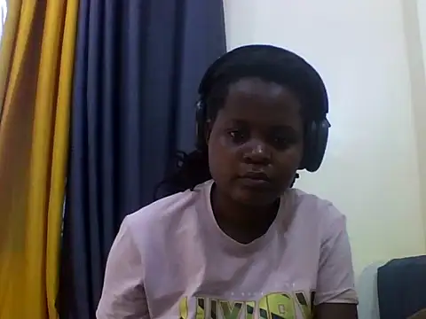 Snapshot of ladar chatting on 05-30-26, 05:04 ladar online show from 05-30-26, 05:04