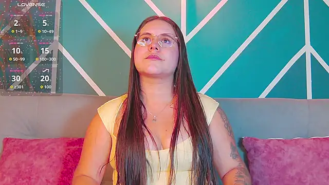 Lia Avalon online show from 06-05-26, 12:44
