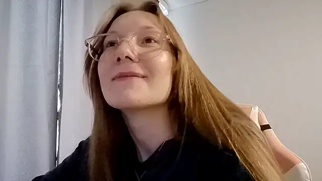 Snapshot of LauraTurber chatting on 05-29-26, 02:04 LauraTurber online show from 05-29-26, 02:04