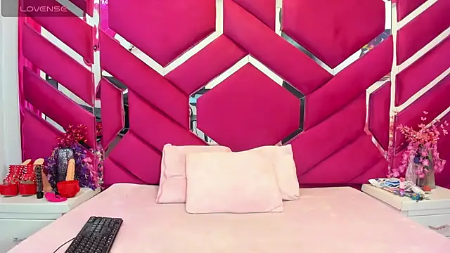 Emmy Sweet 69 online show from 07-15-26, 01:27