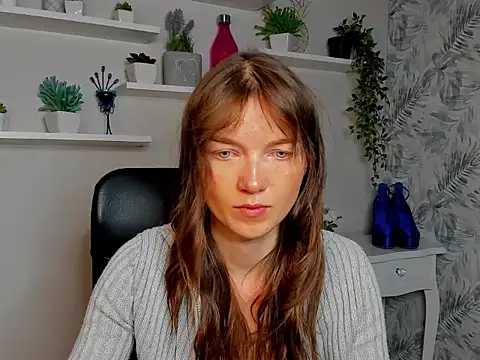 KiraBliss28 online show from 06-01-26, 05:42